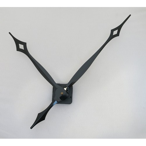 Часы Стрелки фигурные черные Clock 
