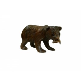 Статуетка Медведь маленький идет с рыбкой в зубах, 2 вида (фа-мс-09)